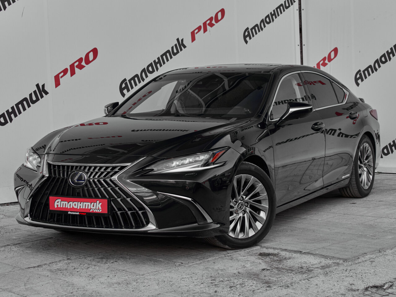 Купить Lexus ES 300h 2.5hyb CVT (178 л.с.), 2021 в Екатеренбурге