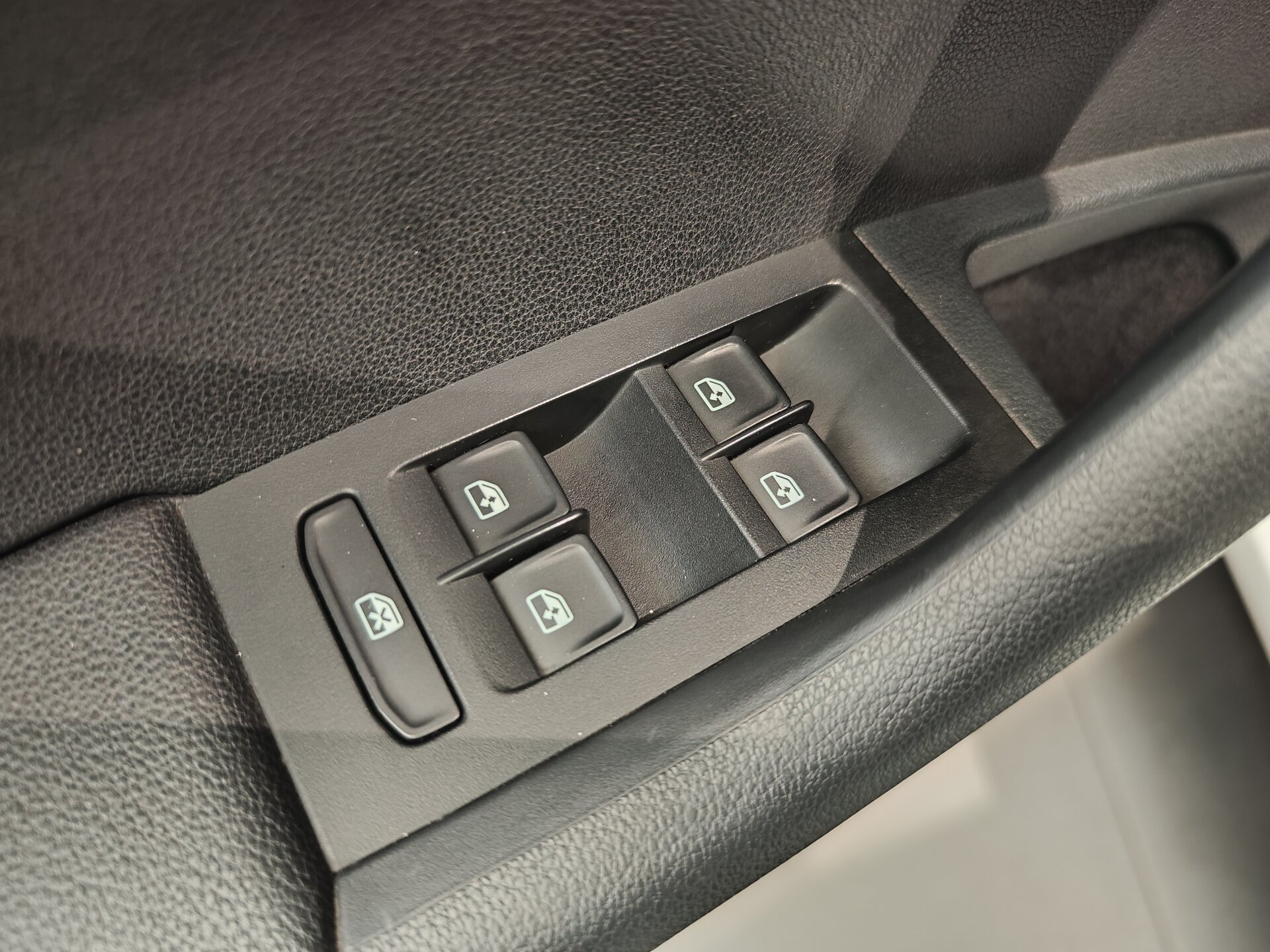 Автомобиль Skoda Octavia 1.8 AMT (180 л.с.) - 19