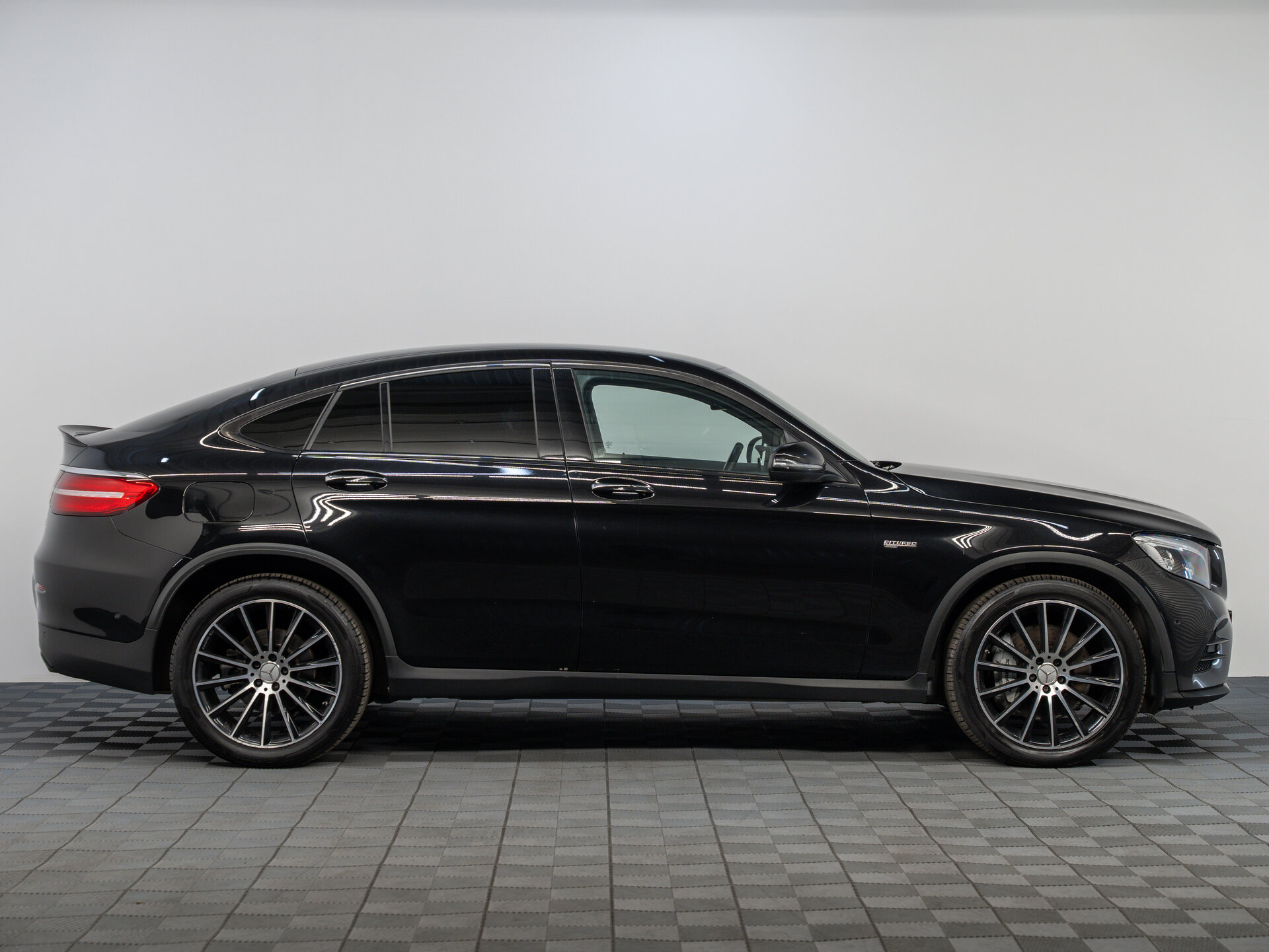 Автомобиль Mercedes-Benz GLC Coupe AMG 43 AMG 3.0 AT (367 л.с.) 4WD - 4