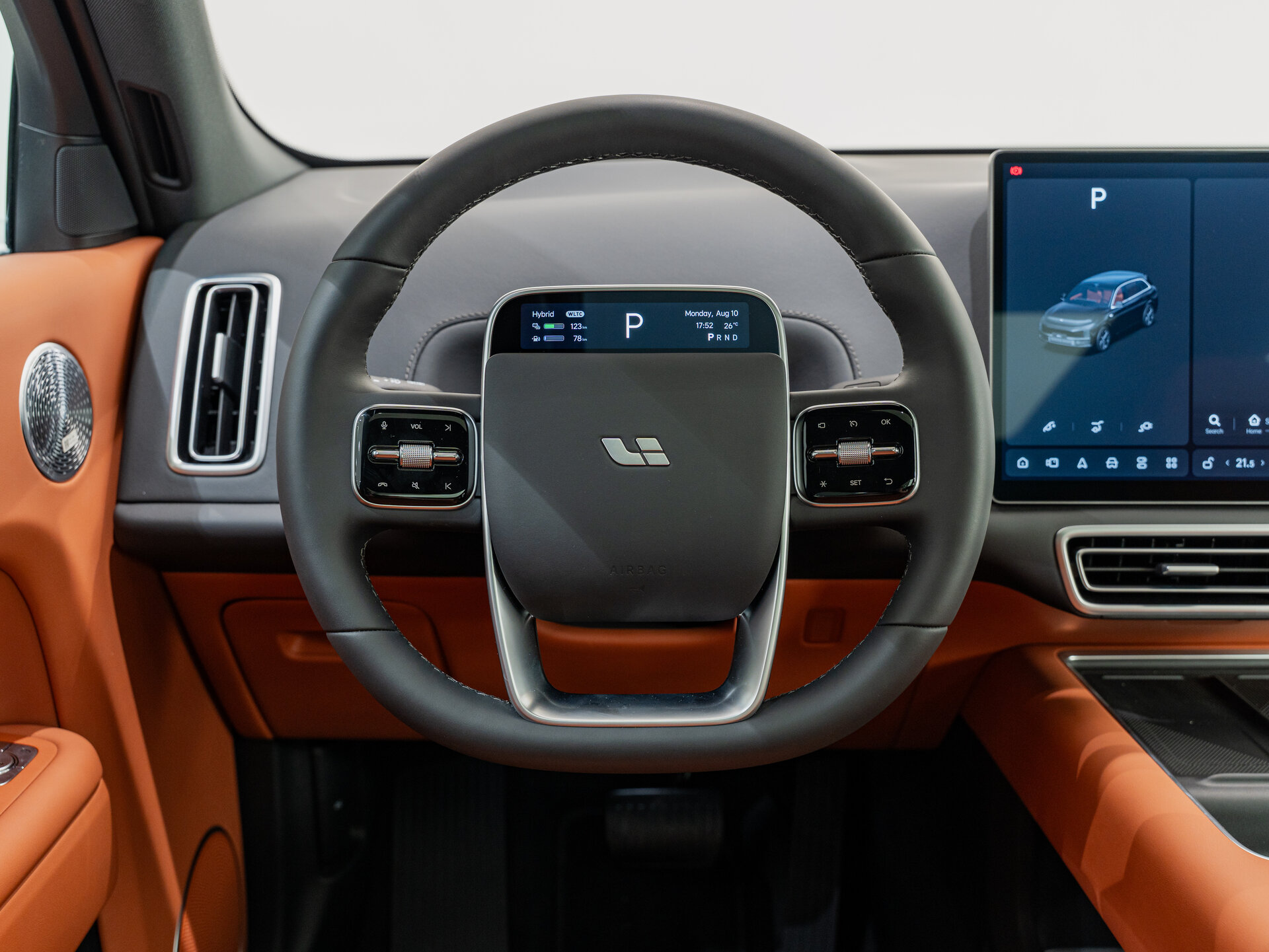 Автомобиль LiXiang L7 52.3 kWh 1.5hyb AT (449 л.с.) 4WD - 13