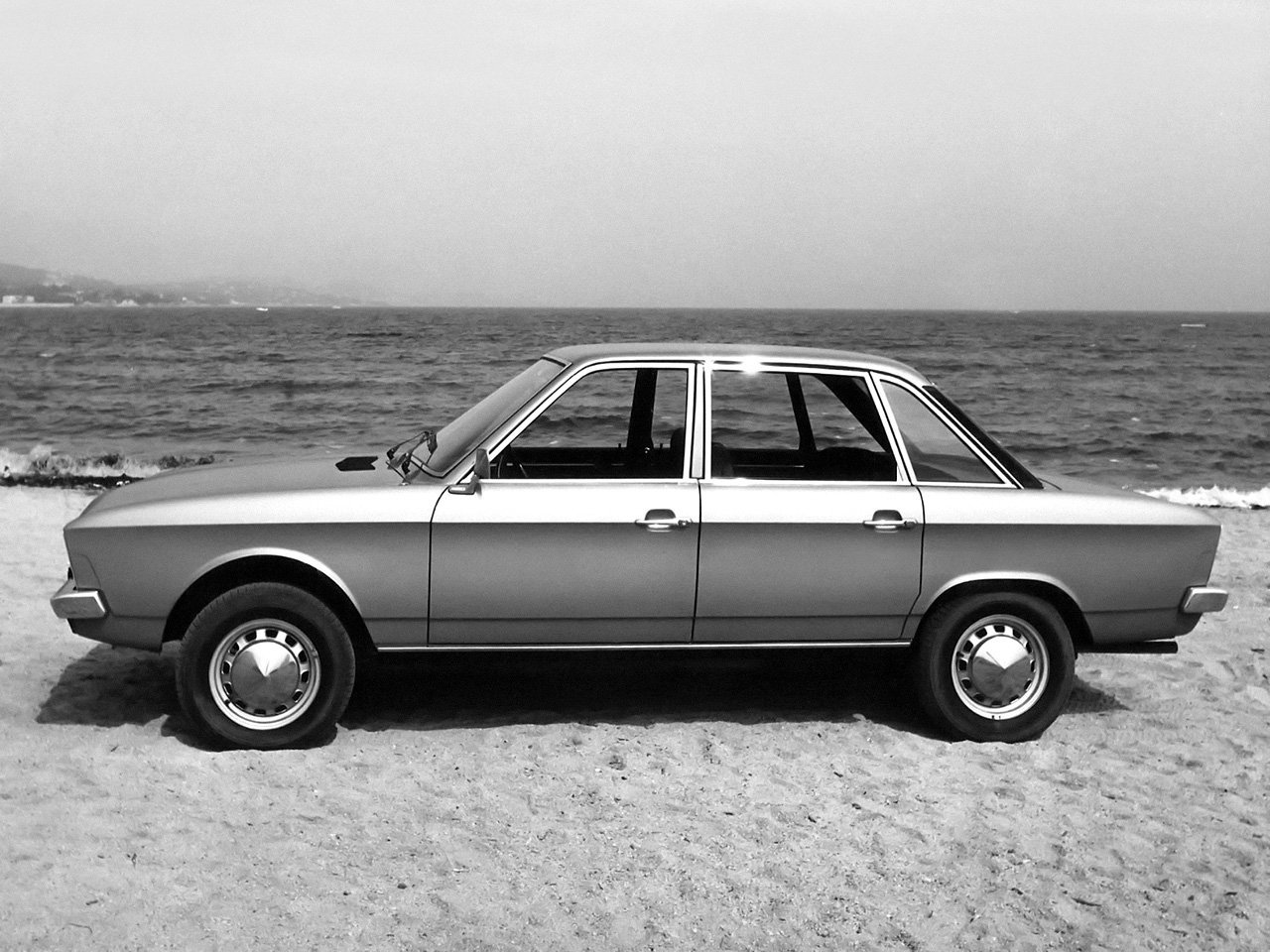 Сбоку