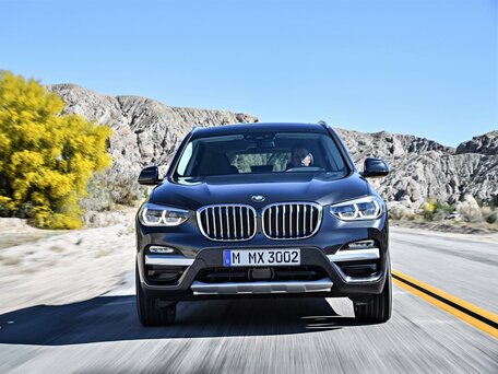 2018 BMW X3 20i xDrive III (G01), чёрный, 3330000 рублей - вид 2