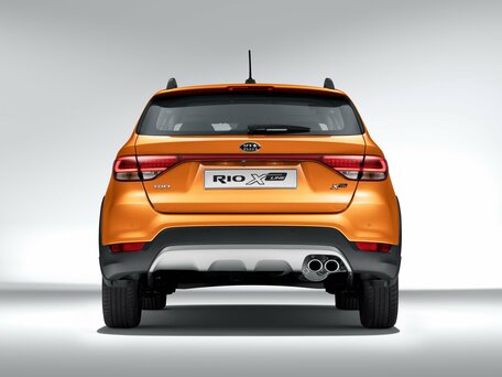 2020 Kia Rio X-Line IV, серебристый, 1700000 рублей - вид 2