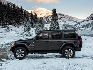 2023 Jeep Wrangler IV (JL), чёрный, 7350000 рублей, вид 2