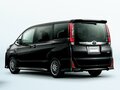 2014 Toyota Noah III (R80), серый, 2000000 рублей - вид 2