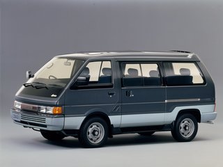 1993 Nissan Largo II (GC22), серый, 300000 рублей, вид 1