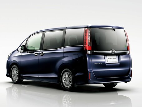 2016 Toyota Esquire I, белый, 2350000 рублей - вид 2