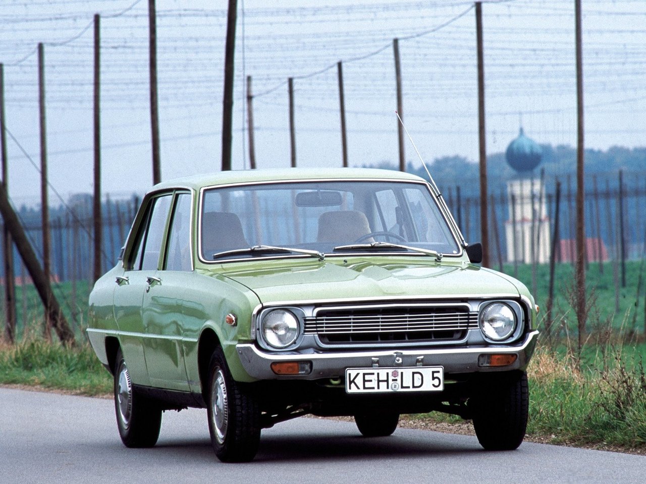Mazda 1000 Основной вид