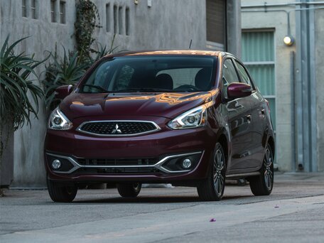2017 Mitsubishi Mirage VI Рестайлинг, серый - вид 2