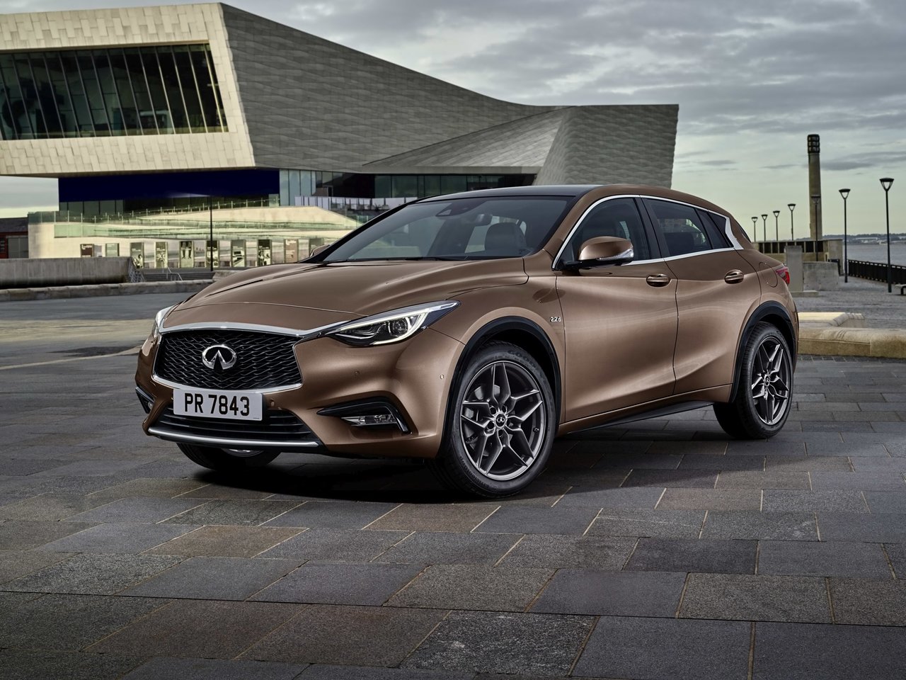 Infiniti Q30 Основной вид
