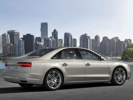 2017 Audi A8 III (D4) Рестайлинг, белый, 3200000 рублей - вид 3