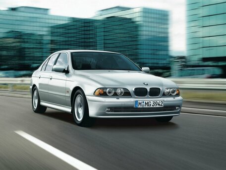 2002 BMW 5 серии 520i IV (E39) Рестайлинг, чёрный