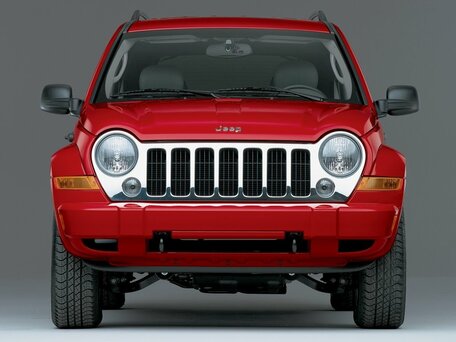 2003 Jeep Liberty (North America) I, серебристый, 500000 рублей - вид 2