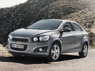 2013 Chevrolet Aveo II, белый, 802000 рублей, вид 1