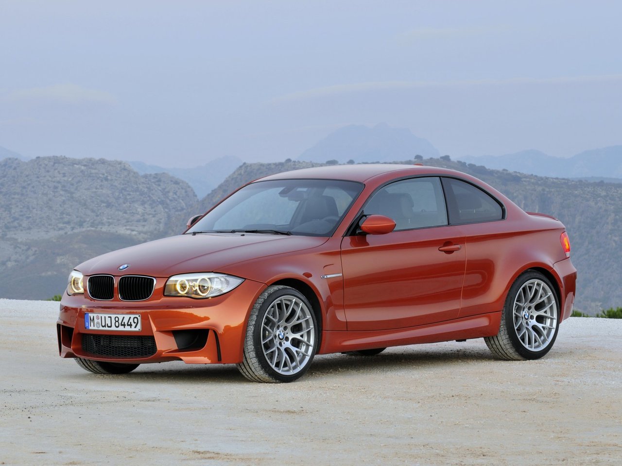 BMW 1M Основной вид