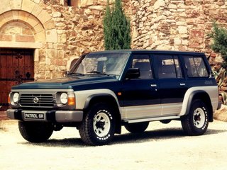 1994 Nissan Patrol IV (Y60), зелёный, 3700000 рублей, вид 1