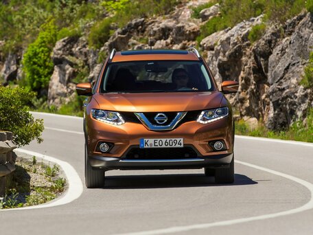 2015 Nissan X-Trail III, серый, 1830000 рублей - вид 2