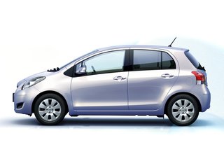 2010 Toyota Vitz II (XP90), красный, 350000 рублей, вид 3