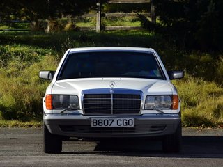 1981 Mercedes-Benz S-Класс 280 II (W126), серебристый, 600000 рублей, вид 3