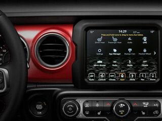 Медиацентр Uconnect 8.4N (Радио, MP3, 8,4-дюймовый сенсорный дисплей), Apple Car Play/Android Auto, Навигация