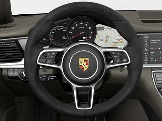 Многофункциональное спортивное рулевое колесо с подогревом и с отделкой алькантарой