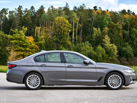 2021 BMW 5 серии 520d VII (G30/G31/G38) Рестайлинг, синий, 5700000 рублей - вид 2