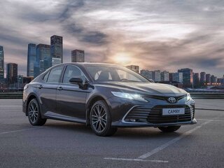 2022 Toyota Camry VIII (XV70) Рестайлинг, белый, 4200000 рублей, вид 1