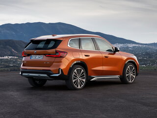 2025 BMW X1 20i xDrive III (U11/U12), белый, 6190000 рублей, вид 5