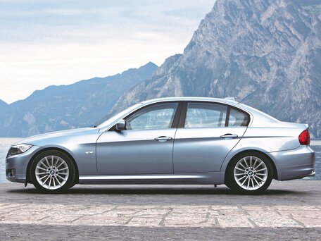 2010 BMW 3 серии 335i xDrive V (E90/E91/E92/E93) Рестайлинг, чёрный, 1400000 рублей - вид 1
