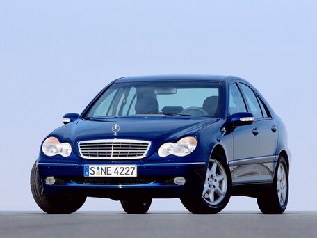2001 Mercedes-Benz C-Класс 240 II (W203), серебристый, 650000 рублей - вид 2