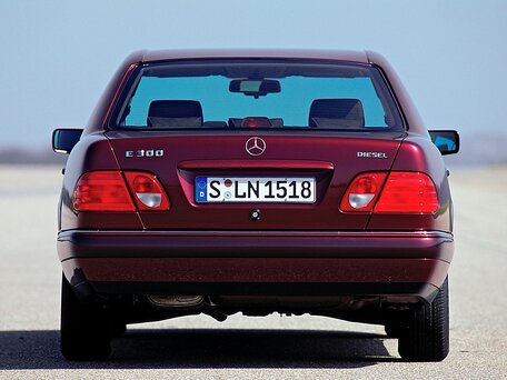 1996 Mercedes-Benz E-Класс 200 II (W210, S210), зелёный, 470000 рублей - вид 3