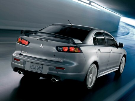 2011 Mitsubishi Lancer X Рестайлинг, серебристый, 1000000 рублей - вид 3