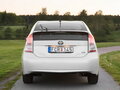 2010 Toyota Prius III (XW30), серый, 1100000 рублей - вид 3