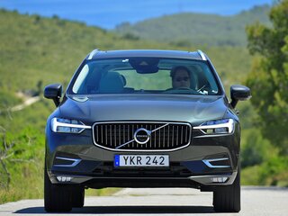 2019 Volvo XC60 II, коричневый, 3950000 рублей, вид 4
