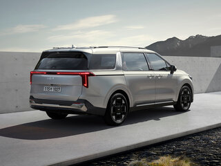 2026 Kia Carnival IV Рестайлинг, серый, 7280000 рублей, вид 3