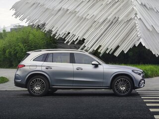 2025 Mercedes-Benz GLC 260 L II (X254), чёрный, 8249000 рублей, вид 2