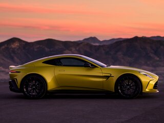 2025 Aston Martin V8 Vantage IV Рестайлинг, чёрный, 37040100 рублей, вид 2