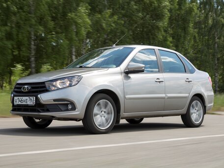2024 Lada (ВАЗ) Granta I Рестайлинг, серебристый, 1025000 рублей - вид 1