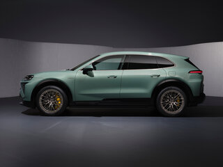 2026 Porsche Cayenne Electric IV, зелёный, 24500000 рублей, вид 2