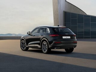 2026 Audi Q5 40 TFSI III (GU), чёрный, 6799000 рублей, вид 2