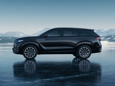 2024 Jaecoo J8, чёрный - вид 2