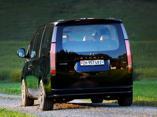 2026 Hyundai Staria I, чёрный, 7850000 рублей, вид 4