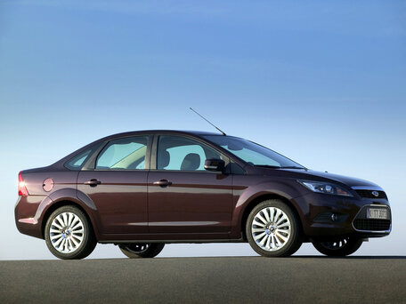 2009 Ford Focus II Рестайлинг, серебристый, 570000 рублей - вид 1