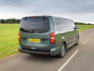 2025 Peugeot Traveller Long I Рестайлинг, серый, 6990000 рублей, вид 3