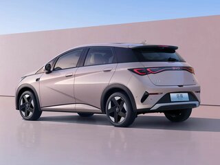 2025 BYD Dolphin 45.12 kWh I Рестайлинг, серебристый, 2999900 рублей, вид 5