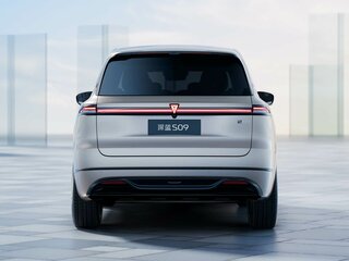 2026 Changan Deepal S09, серебристый, 7039900 рублей, вид 4