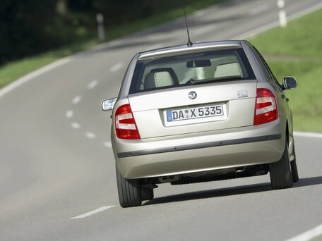 2004 Skoda Fabia I Рестайлинг, белый - вид 3