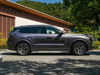 2026 Lynk & Co 09 MHEV, серый, 7130000 рублей, вид 2