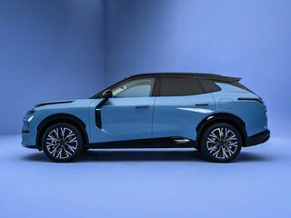 2026 Lynk & Co 08 EM-P 38.2 kWh I Рестайлинг, серебристый, 5960000 рублей, вид 2