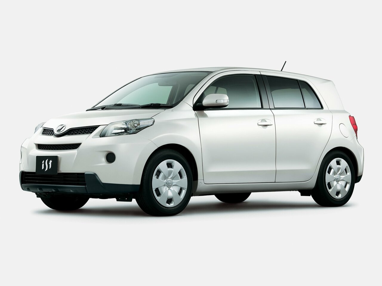 Toyota Ist Основной вид